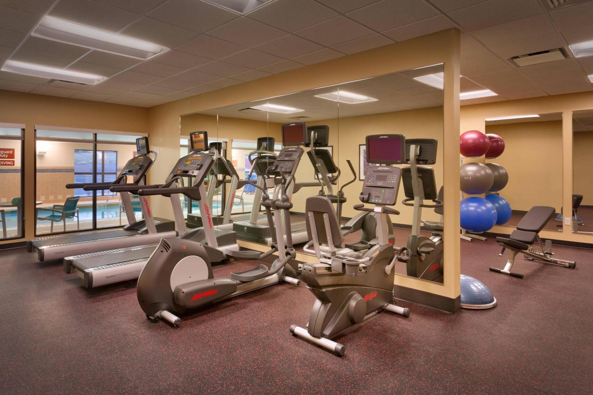 Towneplace Suites By Marriott Dickinson Dış mekan fotoğraf